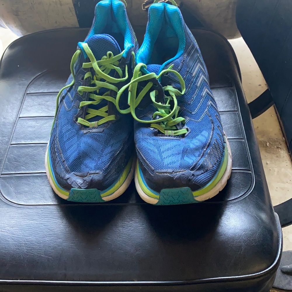 Running shoes